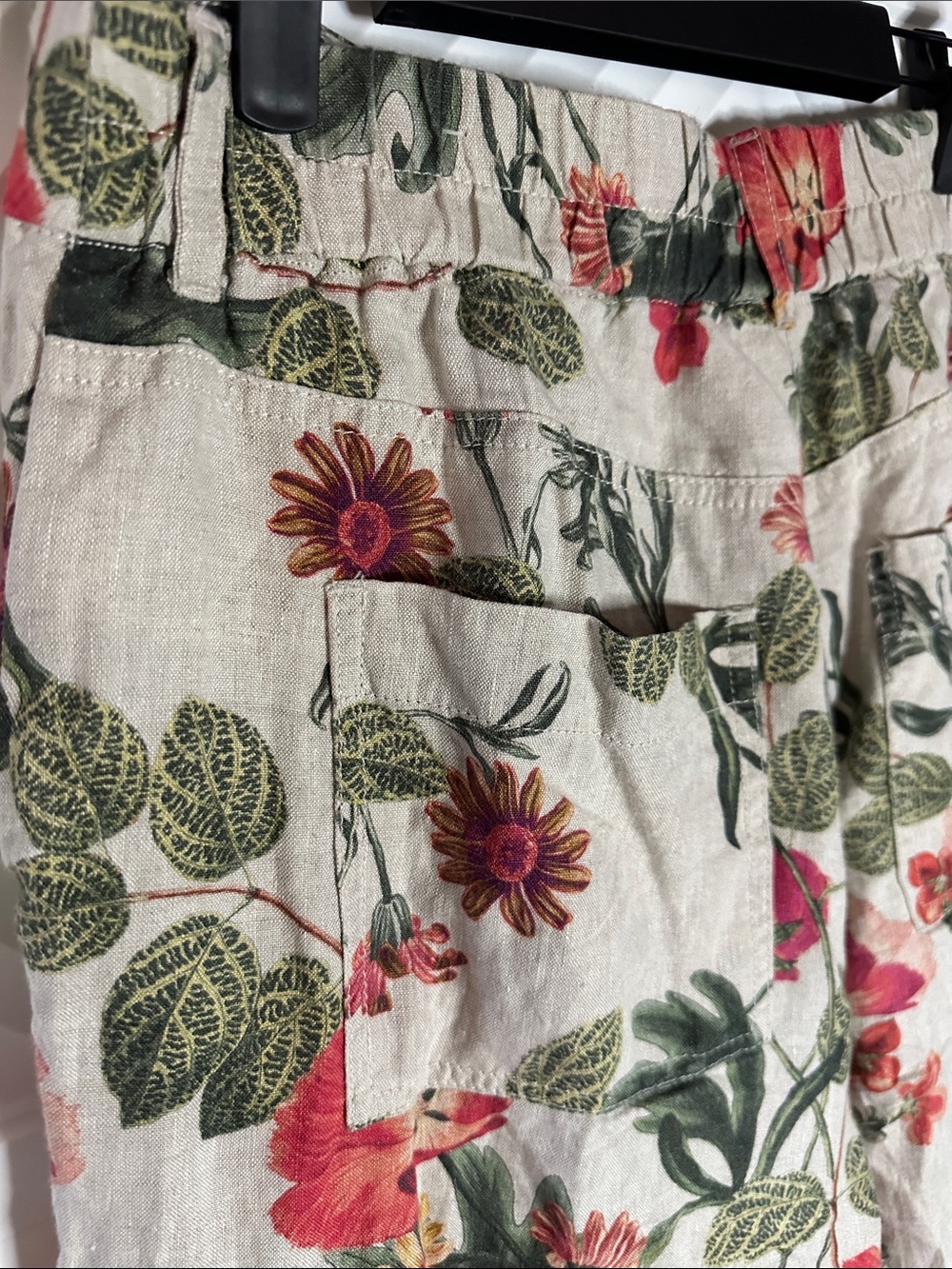 Chico's Beige 100% Linen Top with Red Floral & Green Leaves - Picture 6 of 10